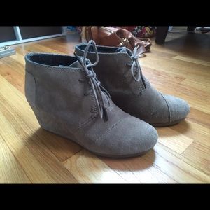 Toms bootie wedges