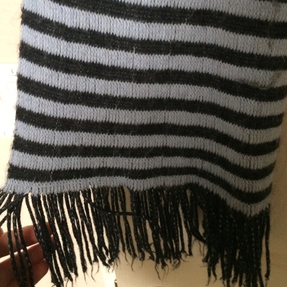 Black and Blue Striped Scarf - Picture 2 of 4