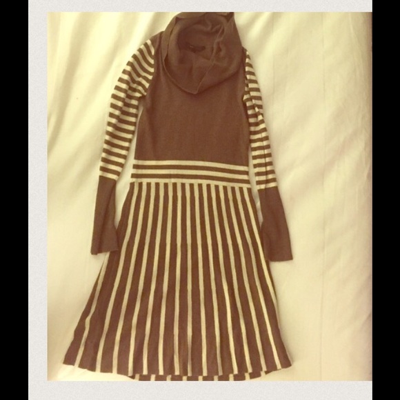FREE BUNDLE! BCBG Sweater Dress w/ cocktail ring!
