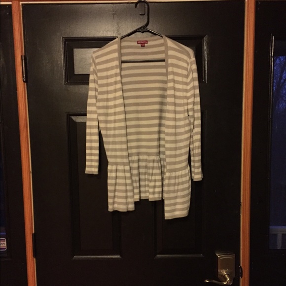 Quarter sleeve, cream and grey striped cardigan.