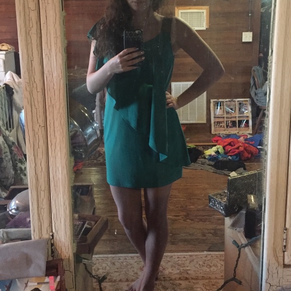 Betsey & Adam Emerald Green Gold statement dress!