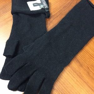 Intermix Black Cashmere Gloves