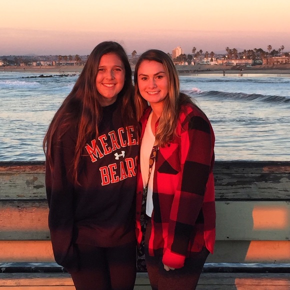 Meet your Posher, Claire