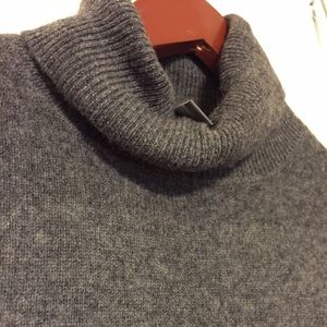 Gray 100% Cashmere Turtleneck Sweater