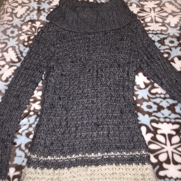Beautiful long Grey and Creme Ann Taylor Sweater