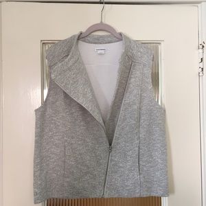Club Monaco - sweater Moro vest. Grey.
