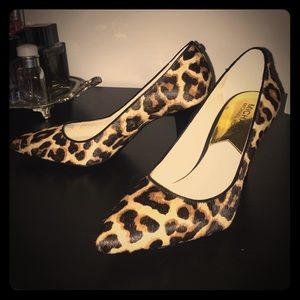 MICHAEL Michael Kors Flex Mid Pump