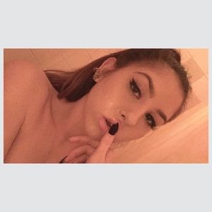 Meet your Posher, Brenna