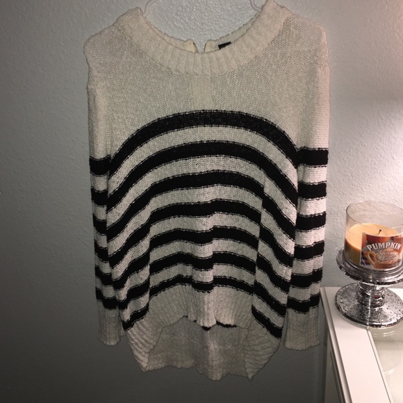 Black and white stripe knit sweater