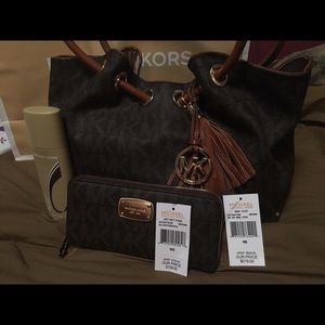 📍ON HOLD📍 Michael Kors Ring Tote