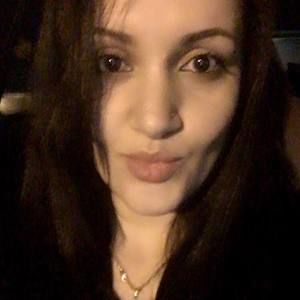 Meet your Posher, Valeria