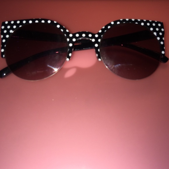 Vintage Sunglasses ✨