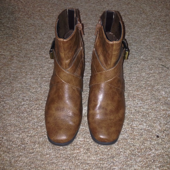 Aerosoles Booties