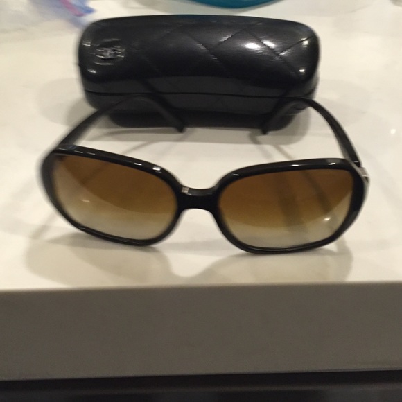 Chanel sunglasses main image 4