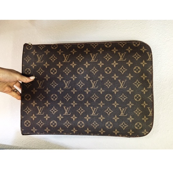 Vintage Louis Vuitton portfolio case