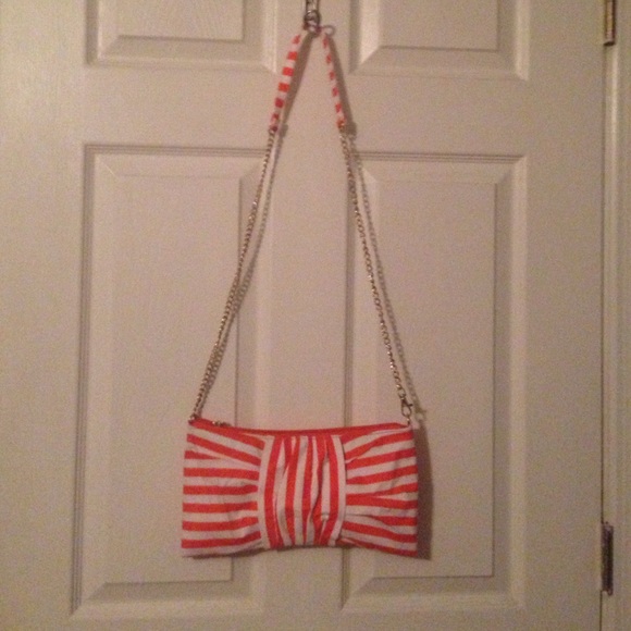 Mud pie purse