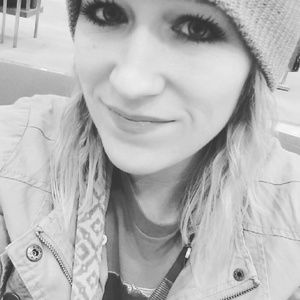 Meet your Posher, Erika