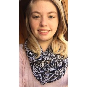 Meet your Posher, Dana