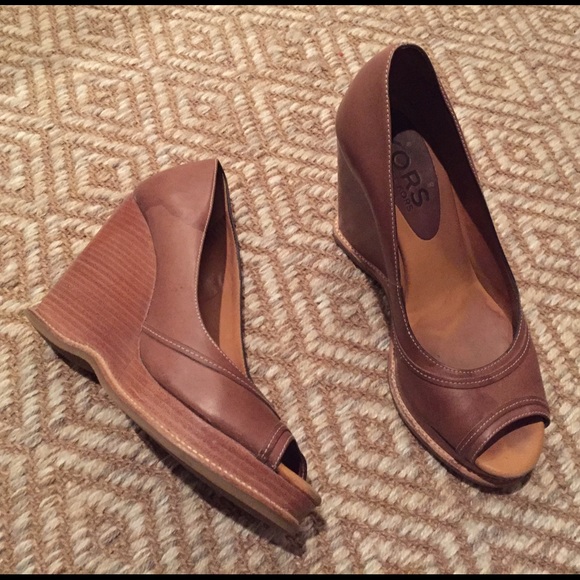 KORS Michael Kors Shoes - Michael Newton Wedges size 6.5 in box