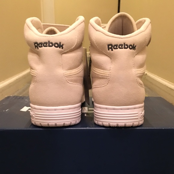 NEW Reebok High Top Men's Sneakers Limited Edition - Picture 2 of 4