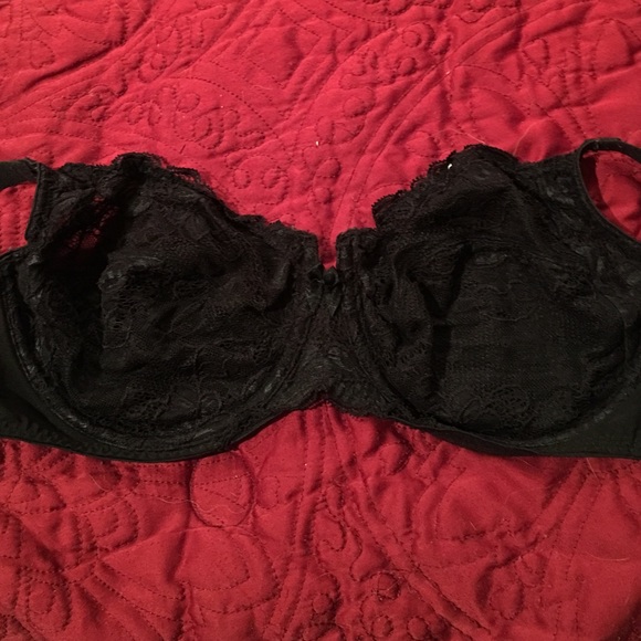 vanity fair lace bra with no padding or lining.