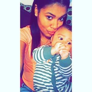 Meet your Posher, Nia