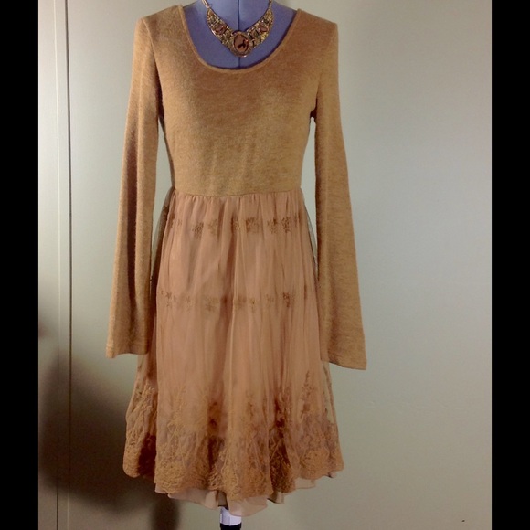 BOUTIQUE Dresses & Skirts - BOUTIQUE WOOL & LACE EMPIRE WAIST DRESS