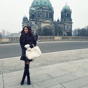 Meet your Posher, Dumebi