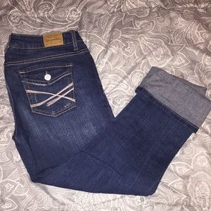 •Aeropostale capris•