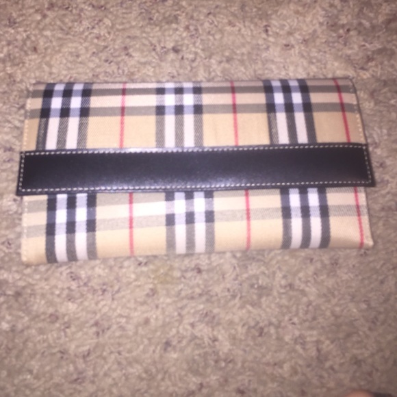 Burberry wallet