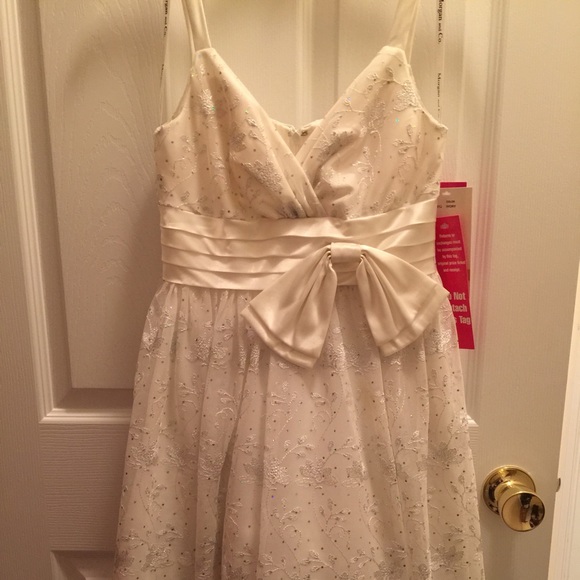 Tea- length dress ,iridescent sequence dress. - Picture 4 of 4