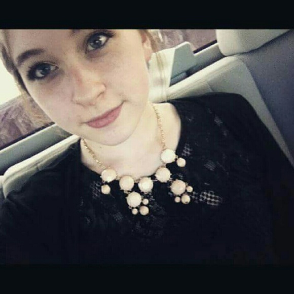 Meet your Posher, Addison - Picture 1 of 1