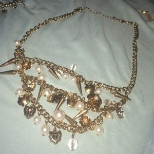 Forever 21 layered flower Necklace