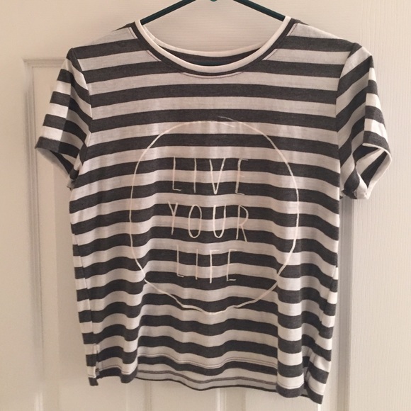 Short sleeved shirt
