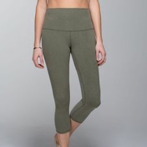 Wunder under lululemon leggings