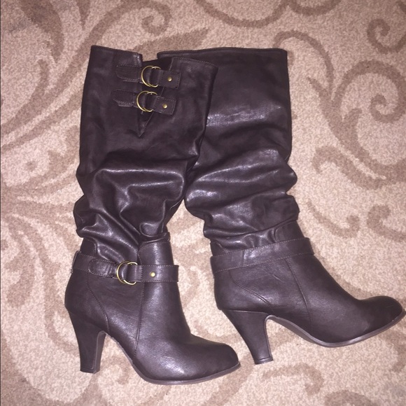 Brown heal boots