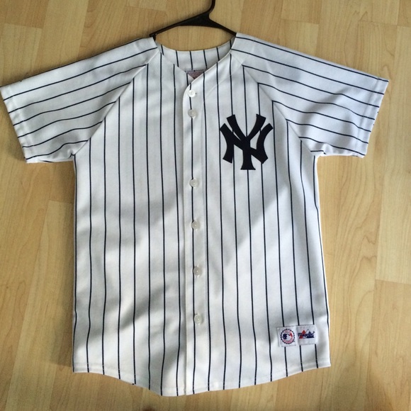 Yankees baseball jersey ❗️SOLD ❗️