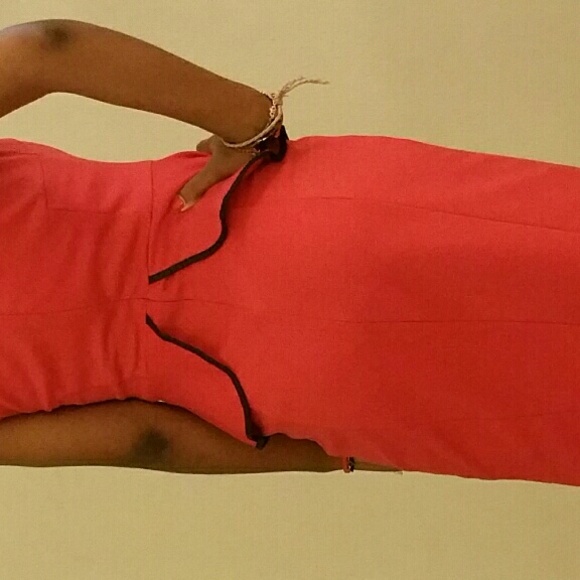 Red Dress - Picture 2 of 2