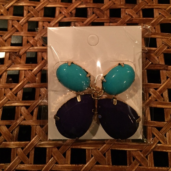 🌎Teardrop Earrings🌎 - Picture 2 of 2