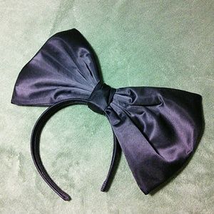 F21 the Grandeur GIANT headbow! Black headband bow