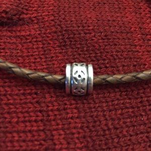 Pandora bead