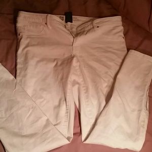 White skinny jeans