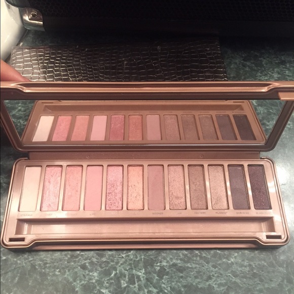 Naked 3 Pallet by Urban Decay