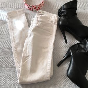 White Hollister Skinny Jeans