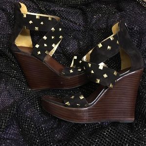 Matiko studded wedges
