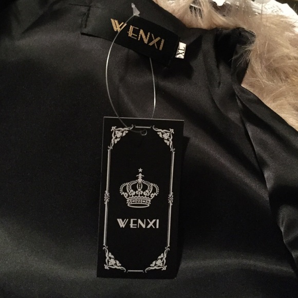 NEVER WORN TO SMALL FOR ME - Picture 3 of 3