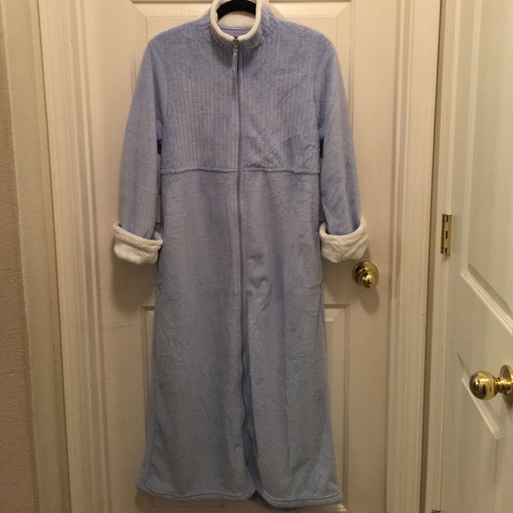 StanHerMan nightgown and matching robe NWOT - Picture 3 of 4