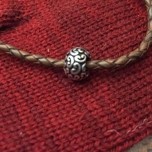 RETIRED Pandora bead