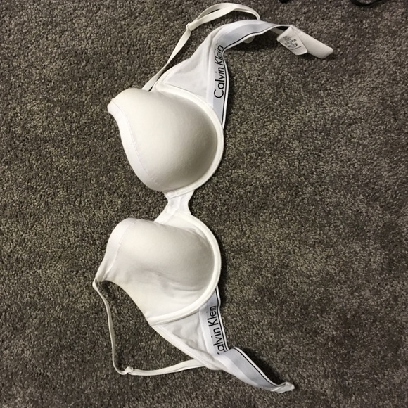 CALVIN KLEIN BRA