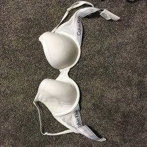CALVIN KLEIN BRA
